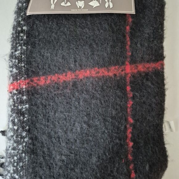 Falls Creek Black Red Plaid Oversized Warm Fuzzy Fashion Scarf w Fringe Womens - Picture 4 of 7